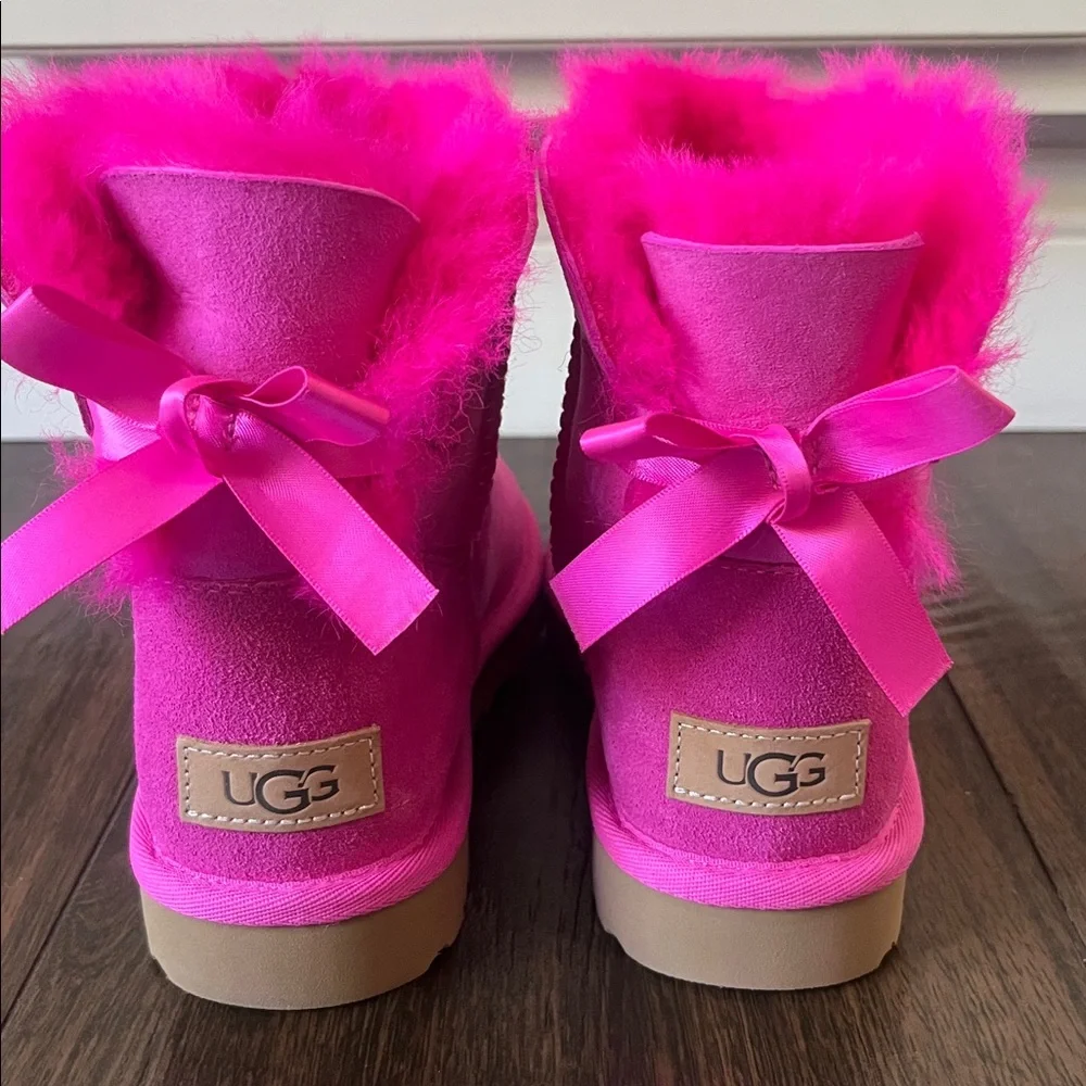NWT UGG BAILEY BOW II BOOTS